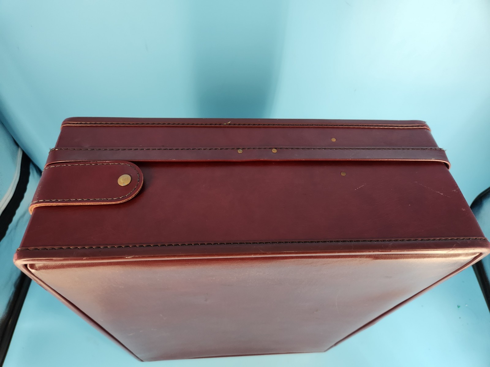 Vintage Hartmann Belting Luggage 26×20 Vinyl Faux Leather Suitcase Red Large 60s