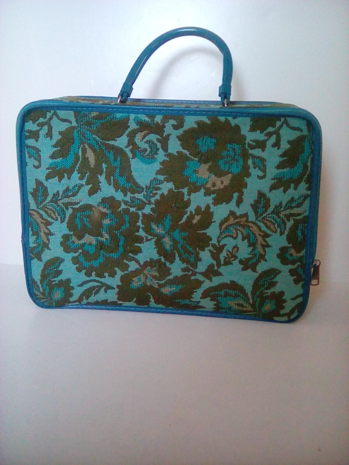Vintage Carpet Bag Suitcase Overnight Bag Blue Floral ’60s 70’s