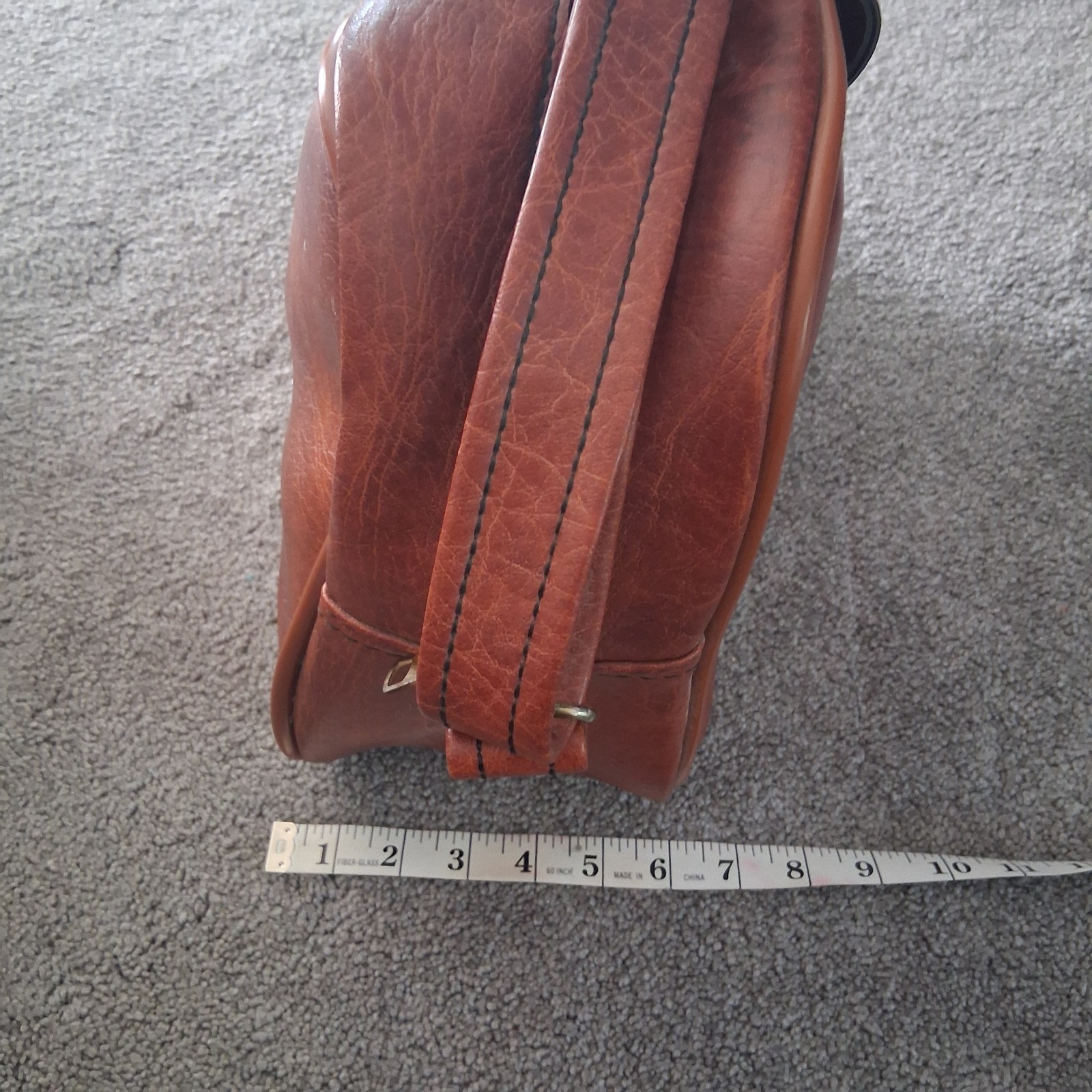 VTG Scovill Overnight Leather Soft-Sided Bag with Adjustable Shoulder Strap