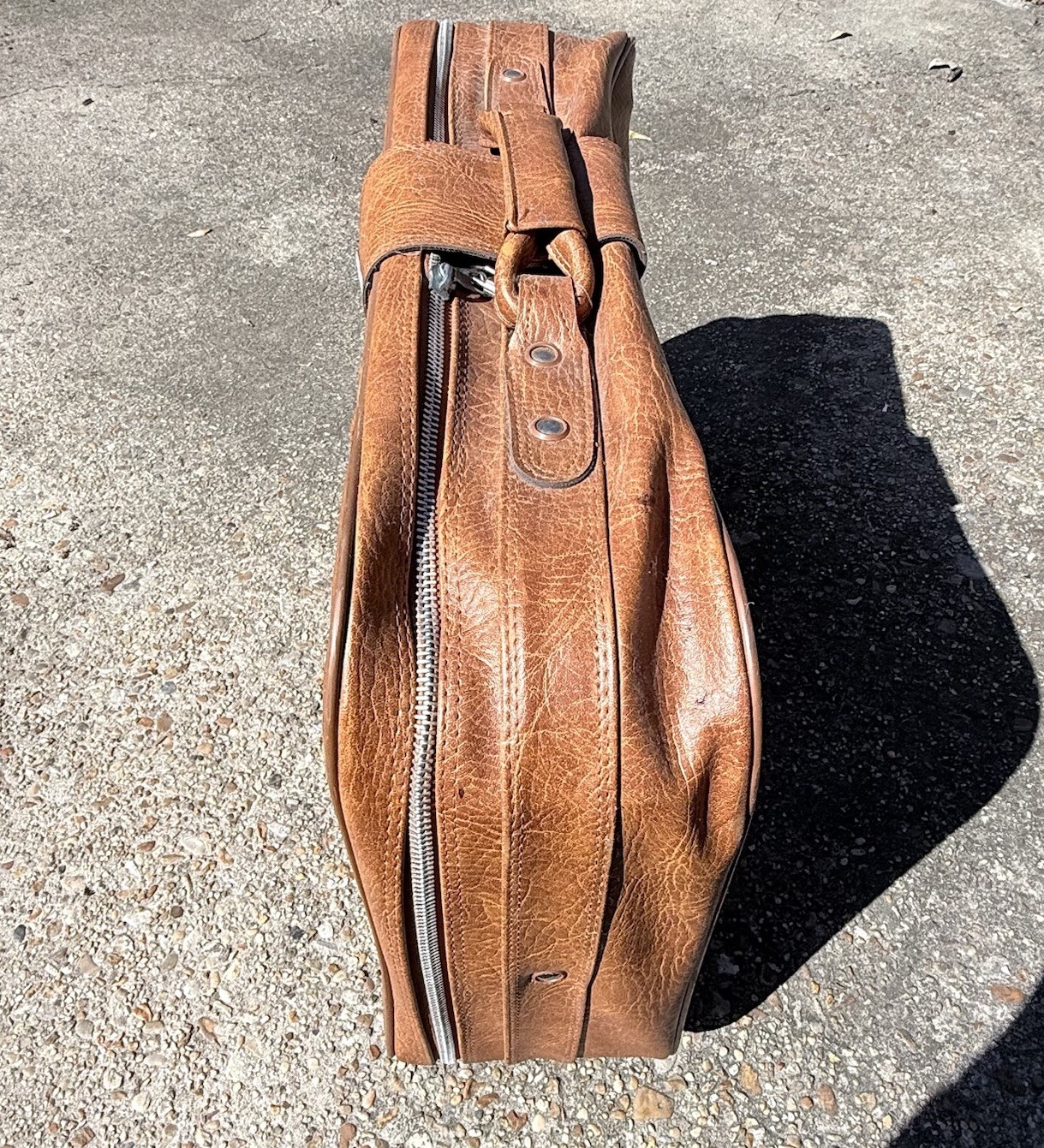 Vintage World Traveler Brown Leather Style Suitcase Carry On Locking Zipper