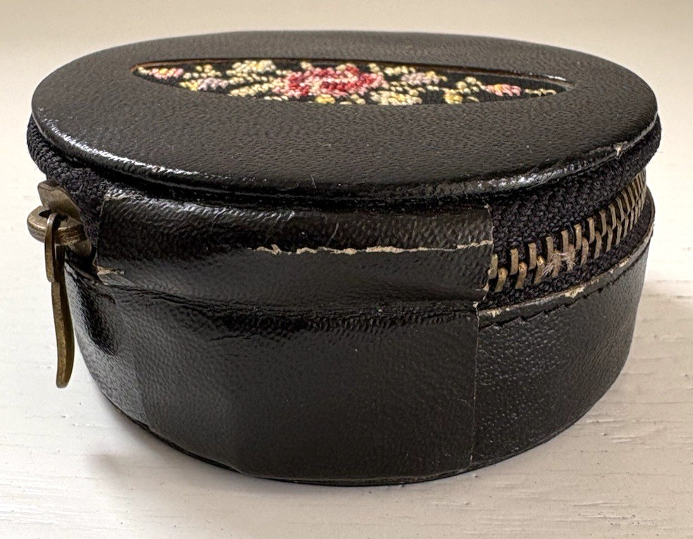 Vintage Small Round Leather Zippered Jewelry Case w/ Floral Embroidery 2-3/4″