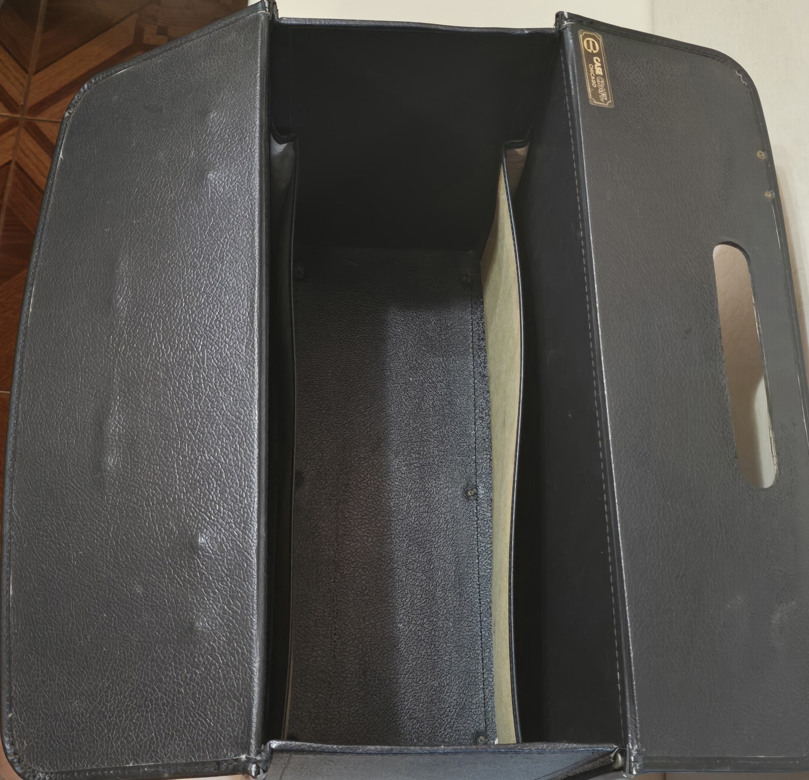 Vintage Chicago Case Craft LTD Airline Pilot/Lawyer 90’s Carry Case 20″x13″x9″