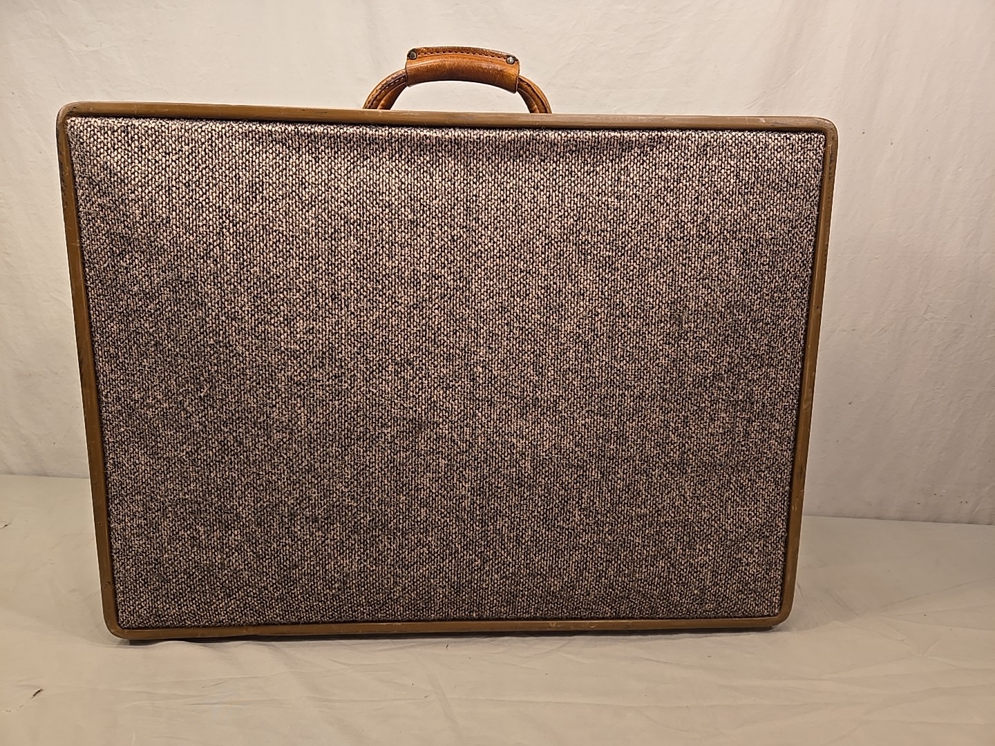 VTG HARTMANN LEATHER BELTED TWEED TRAVEL CASE COMBINATION LOCK LUGGAGE SUITCASE