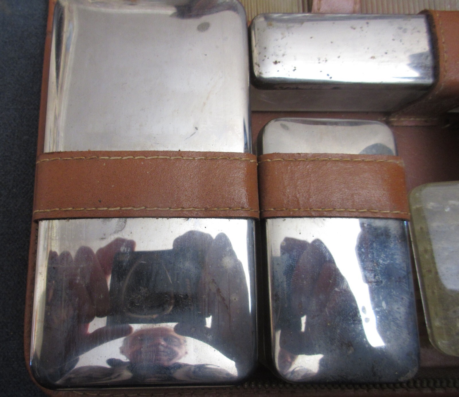 Vintage Men’s Travel Grooming Set in Brown Leather Case 10″ x 6″ x 2″