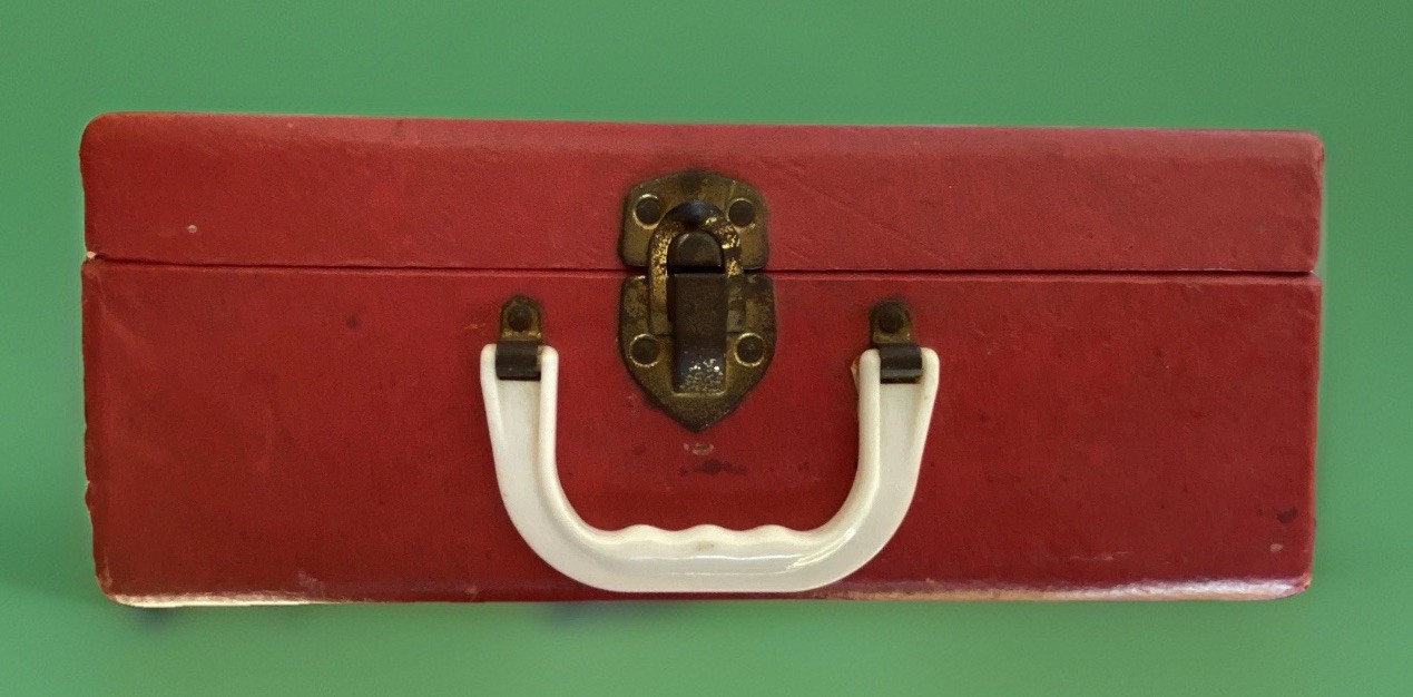 Vintage Red Mid-Century LUCE Child’s Suitcase, Zoo Animal Train, 12″ x 9″ x 5″