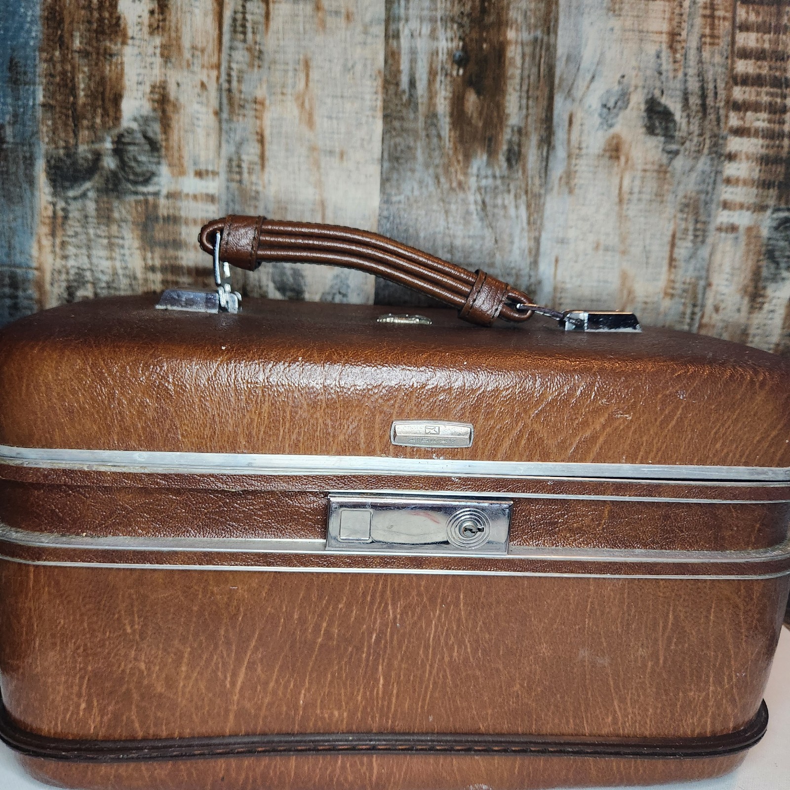 Airway Train Case Luggage Hard Shell Brown Mirror Vintage NO Key As Is Decor