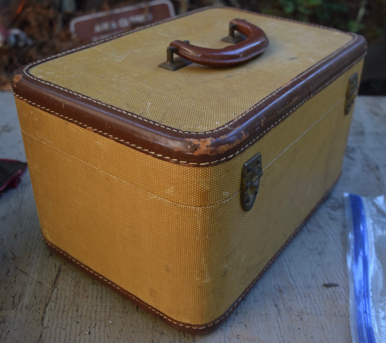 Vintage Travelaire Tweed Vanity Case Train Case