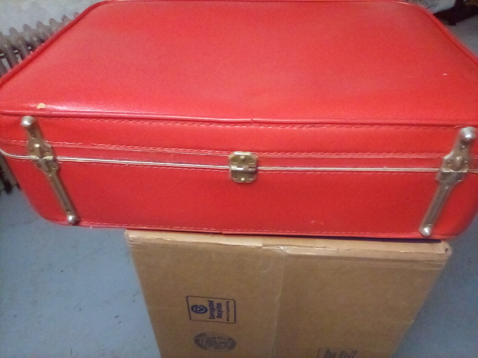 Vintage Amelia Earhart Suitcase–With Keys–Great Shape!