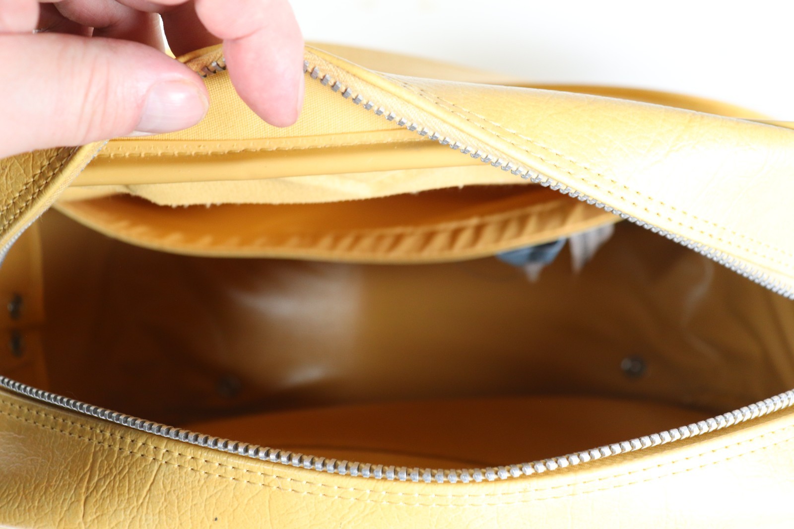 VTG Escort American Tourister Yellow Shoulder Bag Vinyl Crossbody Travel (a3)