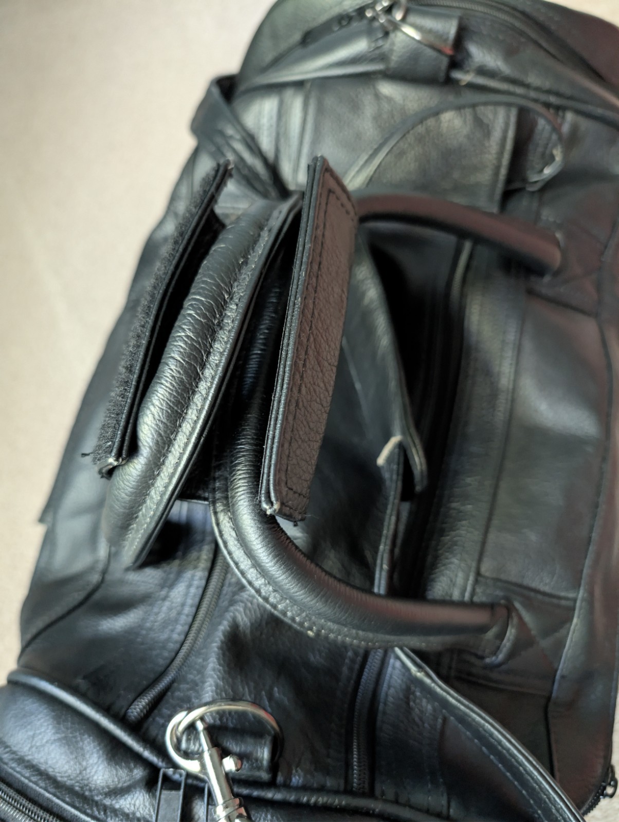 Vintage Johnson & Johnson Promo AmeriLeather Duffel Travel Bag Black 20″ Luggage