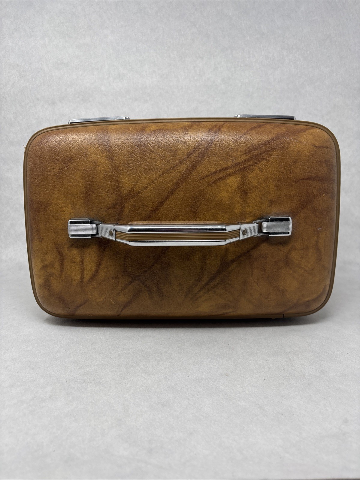 VTG American Tourister Carry On Vanity Travel Hard Shell Chrome Train Case Brown