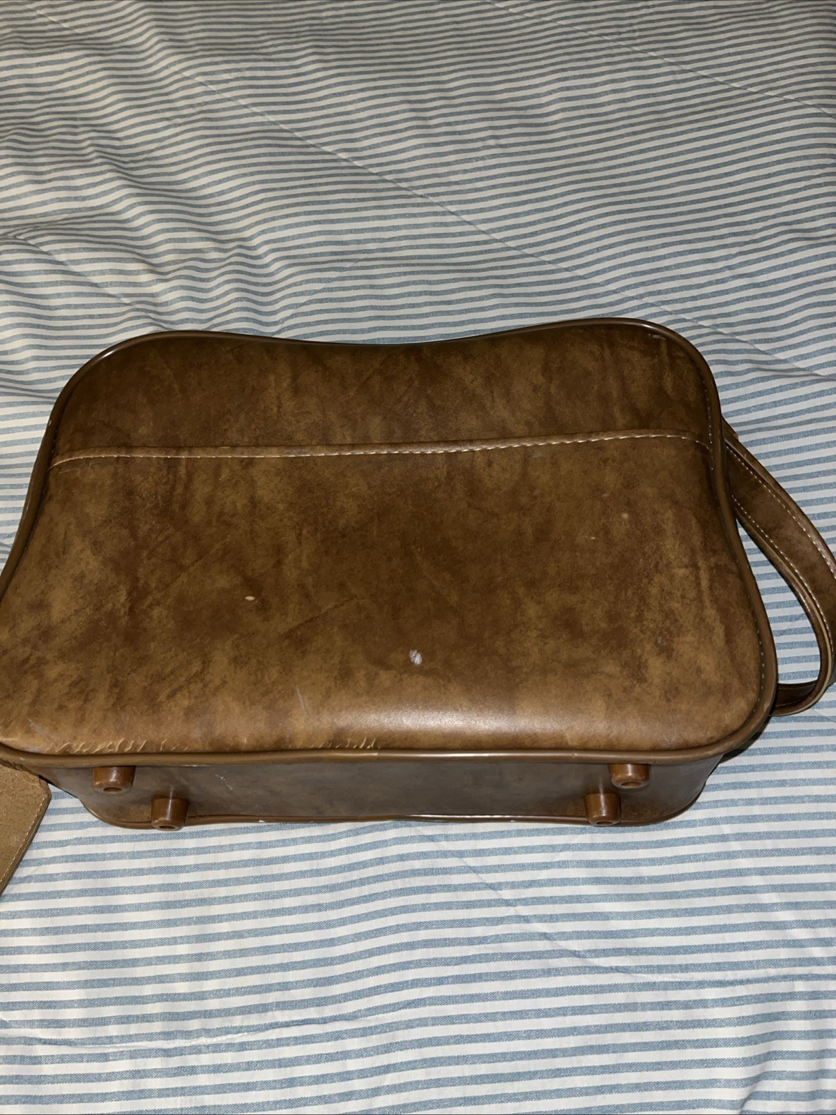 Vintage Amelia Earhart Luggage Carry On Bag Suitcase Brown With Adjustable Strap