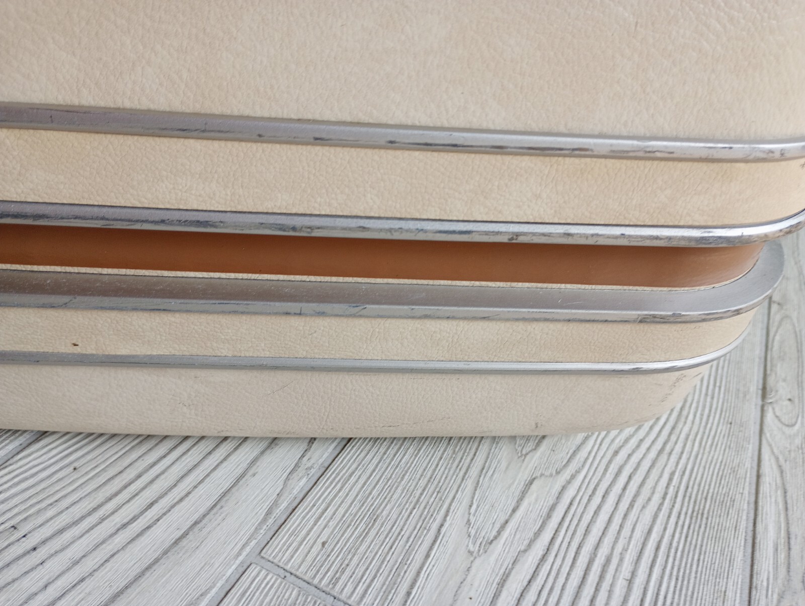 Vintage Samsonite Silhouette Large Square Wardrobe Suitcase W/ Hangers Ivory