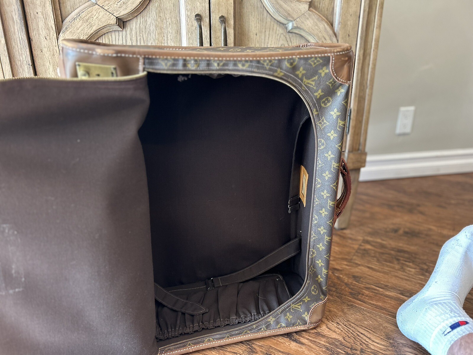 Set Of Three, Vintage 1970s Louis Vuitton Classic Brown Suitcase