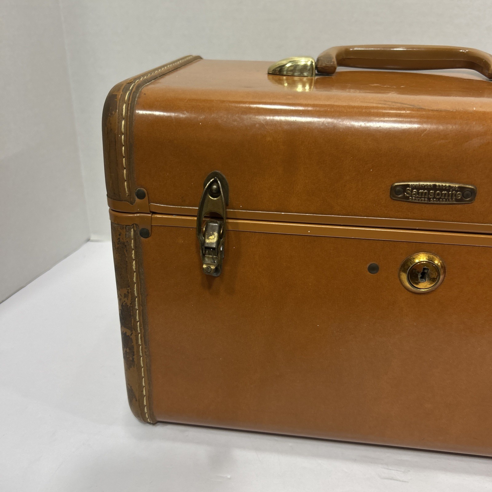 VTG Samsonite Shwayder Bros Luggage Train Case Brown Style 4612 Hard Case NO KEY