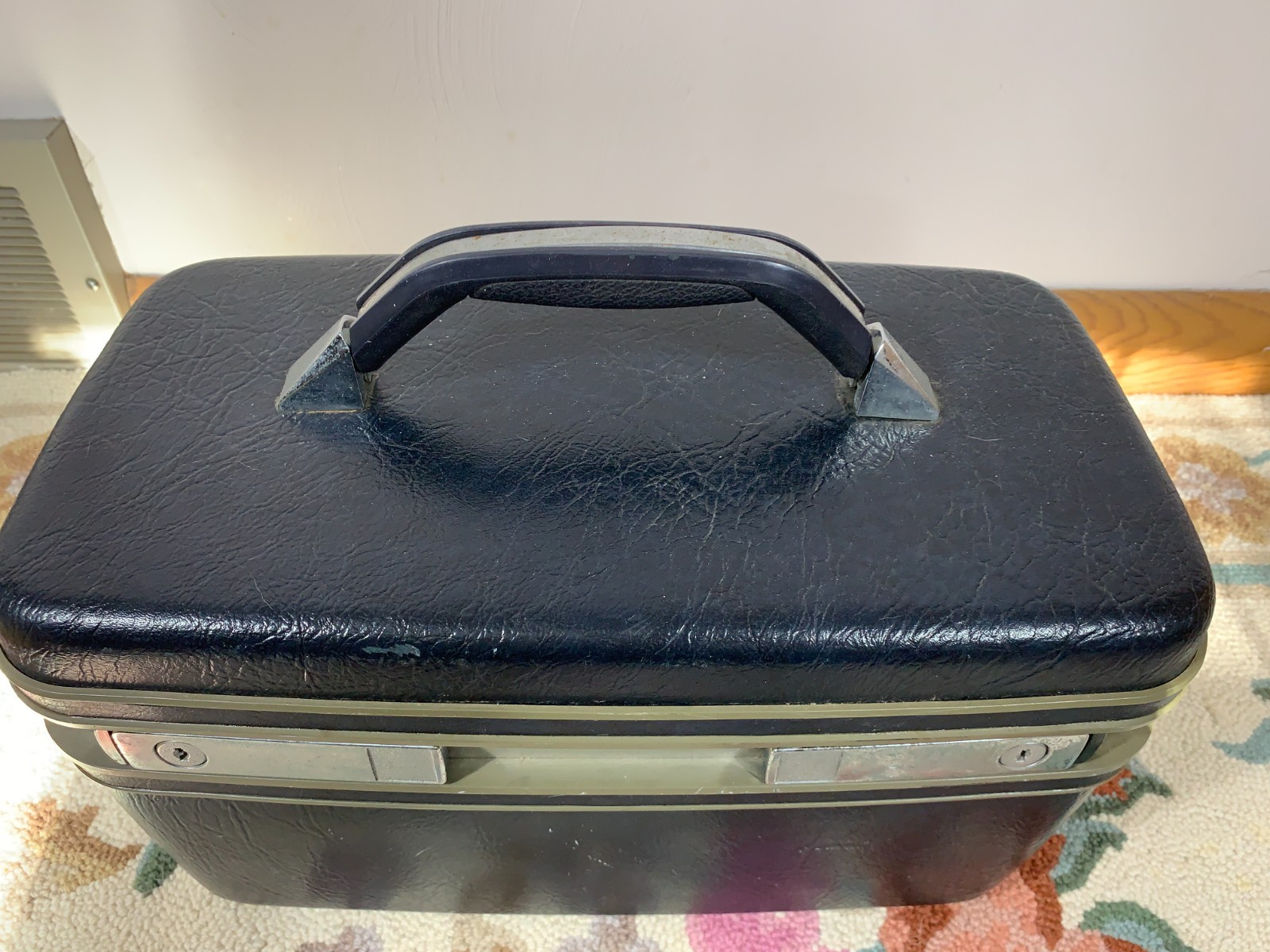 Vtg. SAMSONITE Hard Side TRAIN Travel Case Gray, Mirror, Make Up Case
