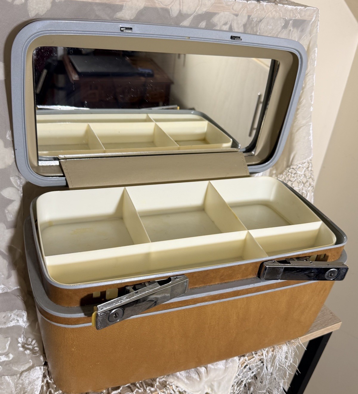 Samsonite Profile Vintage Brown Hard Shell Vanity Case Mirror Extra Compartments