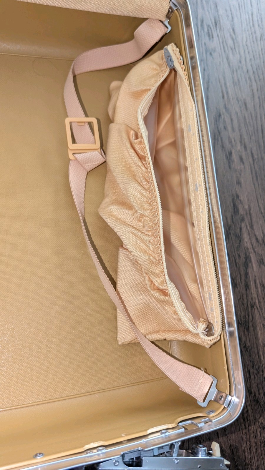 Samsonite Yellow Hardshell Suitcase Luggage Vintage 1960s/1970s No Key But Sharp