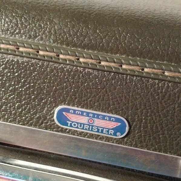 American Tourister Tiara Hardside Medium 22 inch Suitcase Briefcase No Key EUC