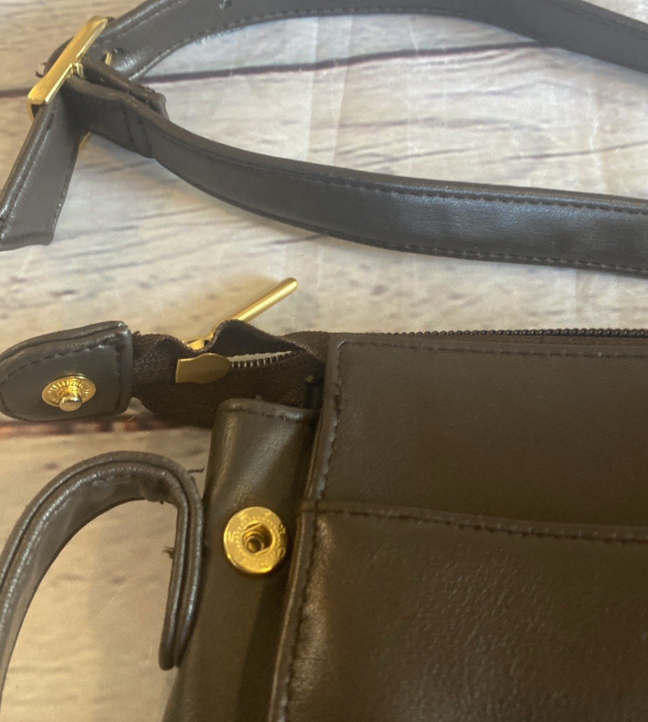 Vintage Samsonite Crossbody Bag Travel Unisex Locking Zipper Brown Buckle Lined
