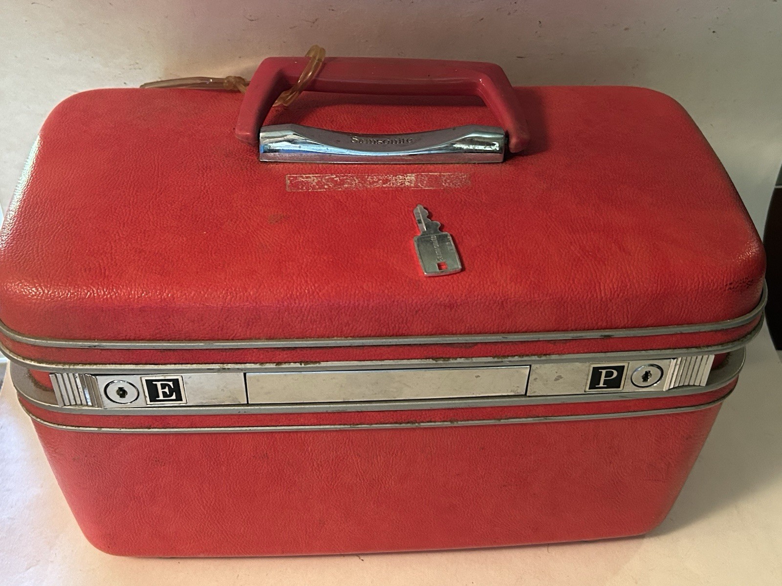 Vintage Red Samsonite Silhouette Vanity Train Luggage Cosmetic Case