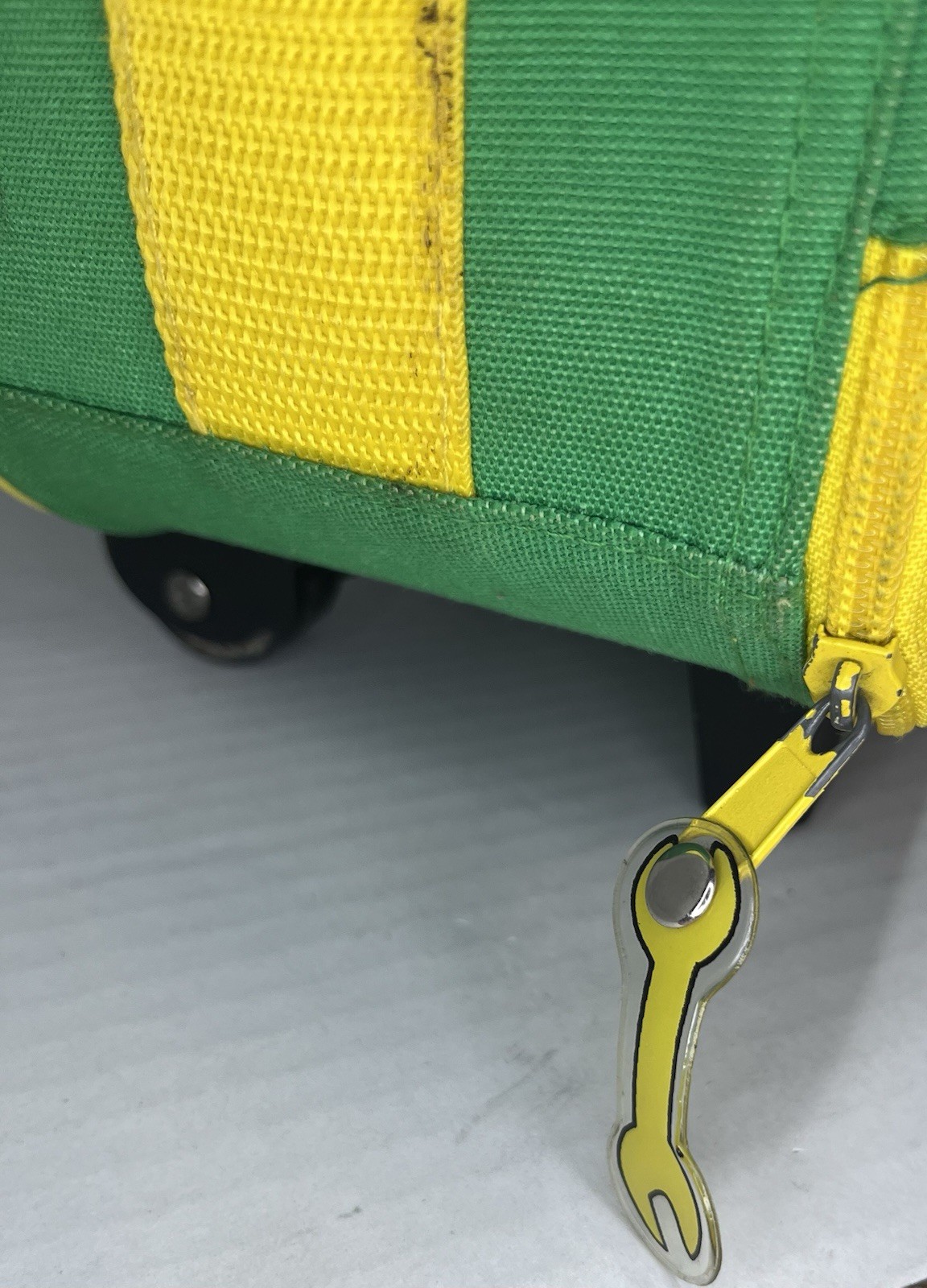 Vintage Bob The Builder Suitcase With Wheels And Handles