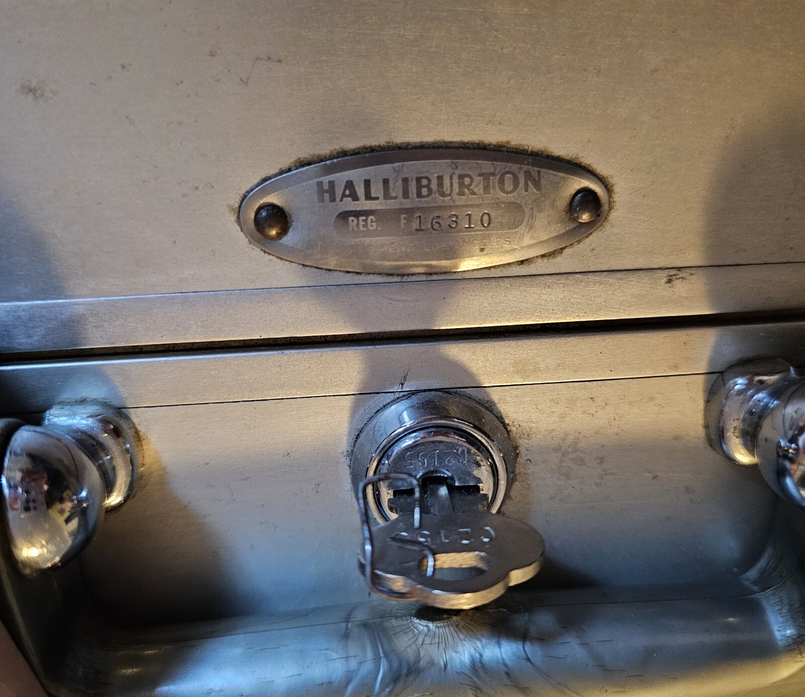 Vintage Halliburton 24x18x8” Hard Shell Aluminum Luggage Suitcase W KEY