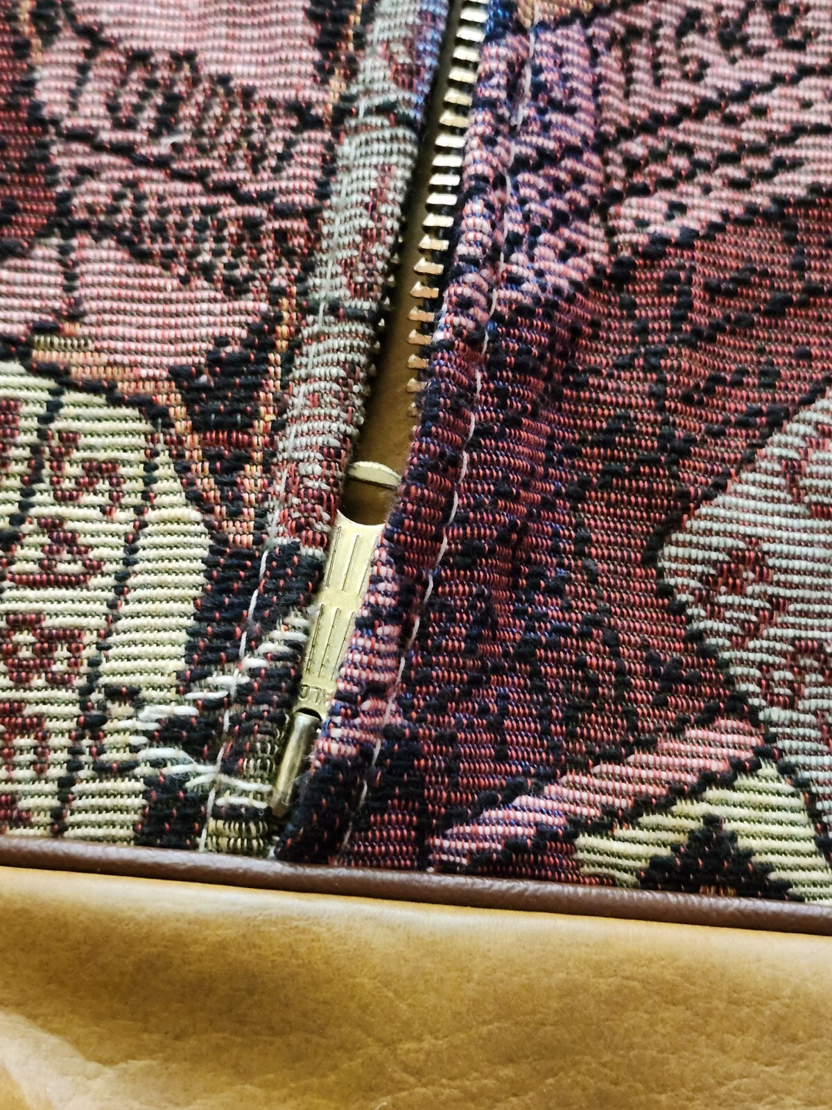 Vintage Beautiful 70s Tapestry Around The World Brown Faux Leather Garmet Bag