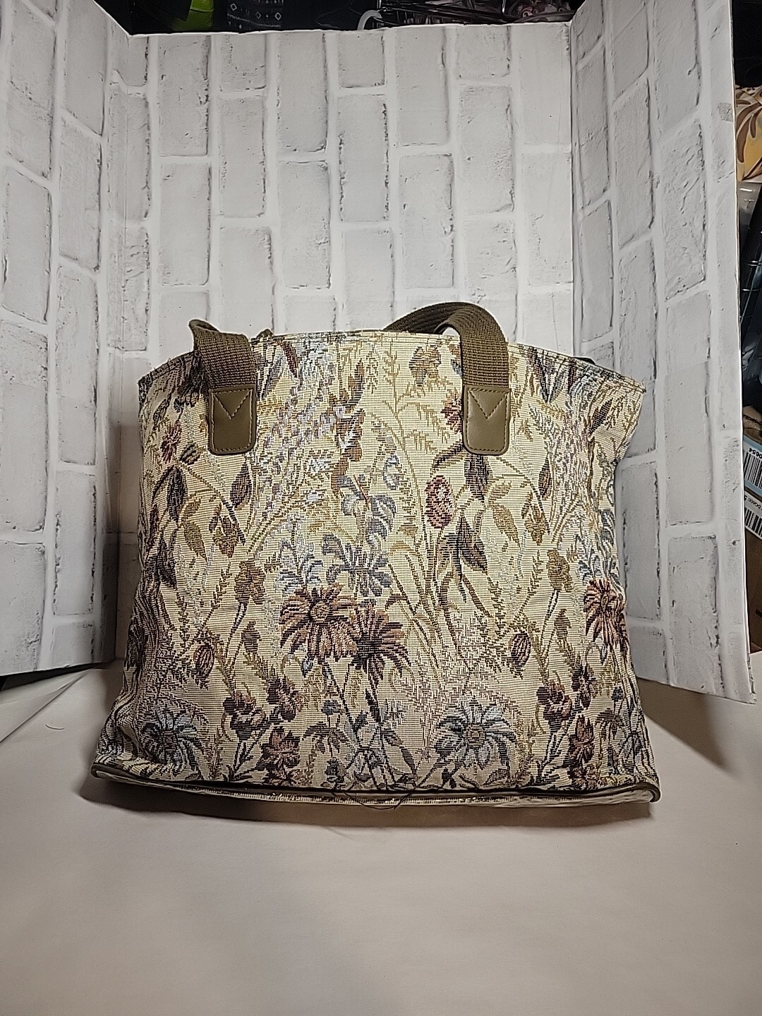 Vintage Jordache Floral Tapestry Double Handle Bag Travel Plastic Bottom NEW