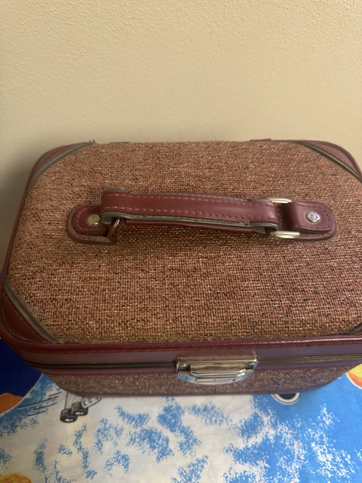 Vintage Train Case Burgundy Tweed with Tray & Mirror 12.5 X 8 X 7.5 Unbranded