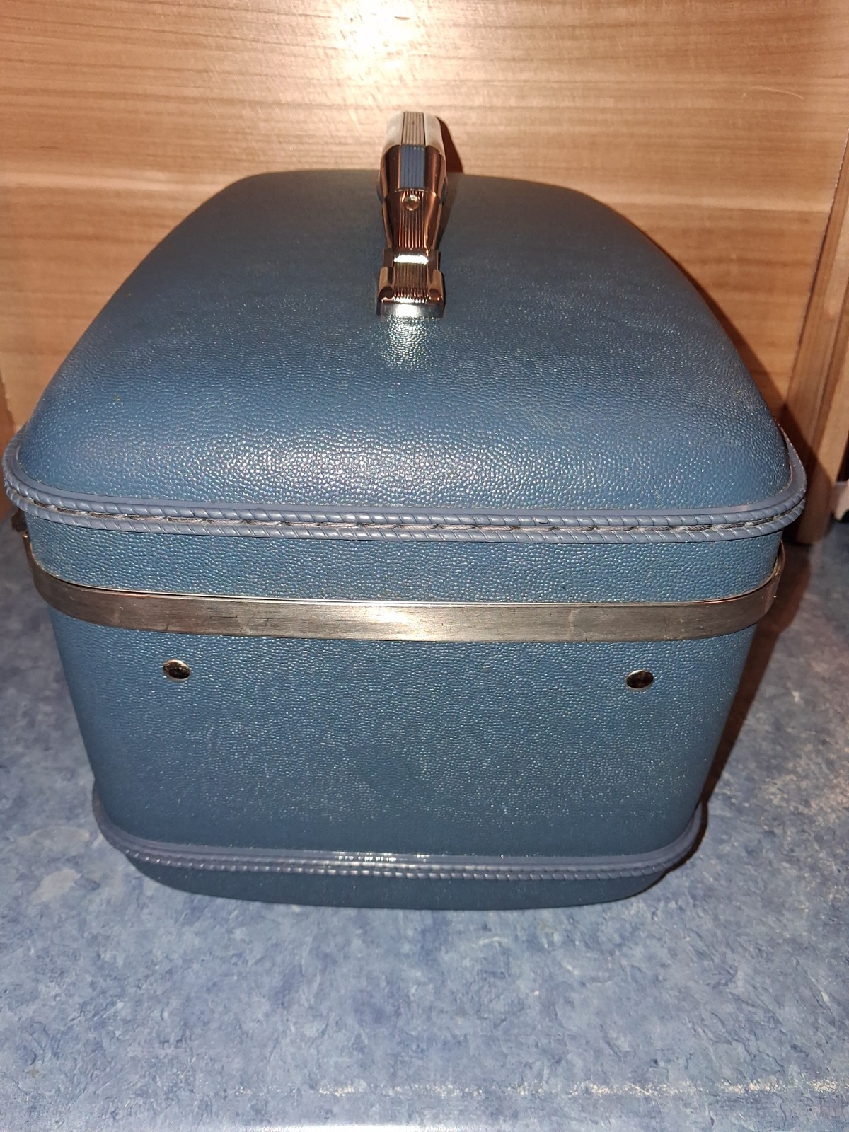 Vntg American Tourister Blue Train Case Luggage/Makeup Organizer-Nice&Clean!!!
