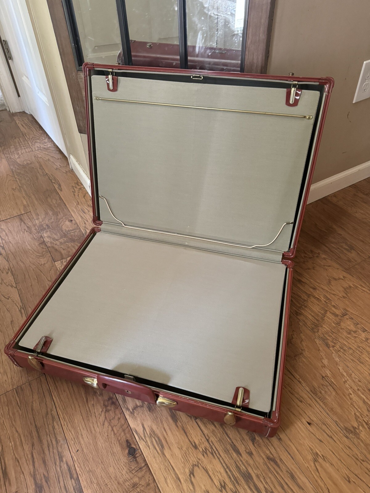 Large Samsonite Leather hard shell Luggage suitcase brown style 4935
