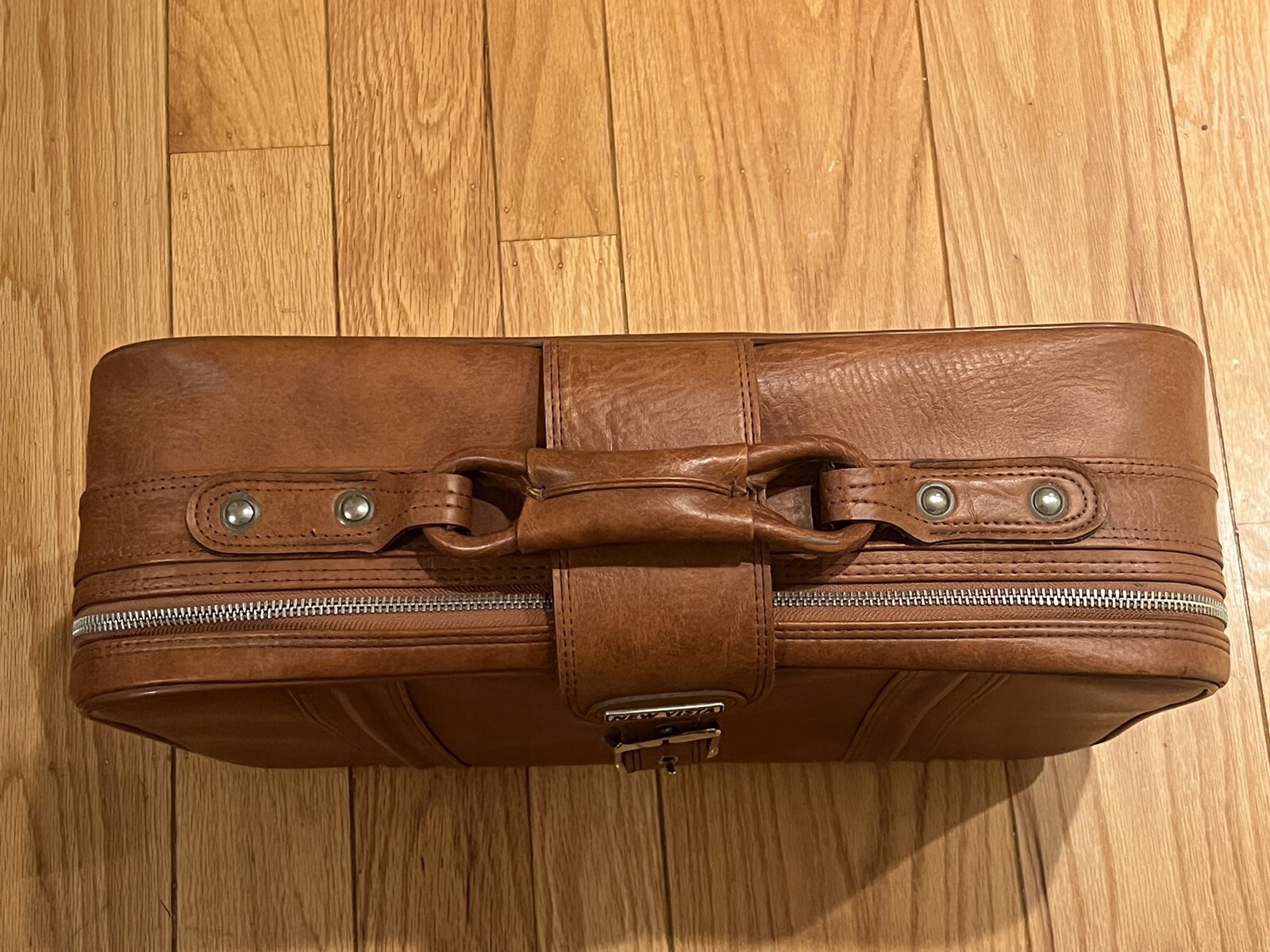 Vintage New Vista Brown Leather Suitcase Medium Size