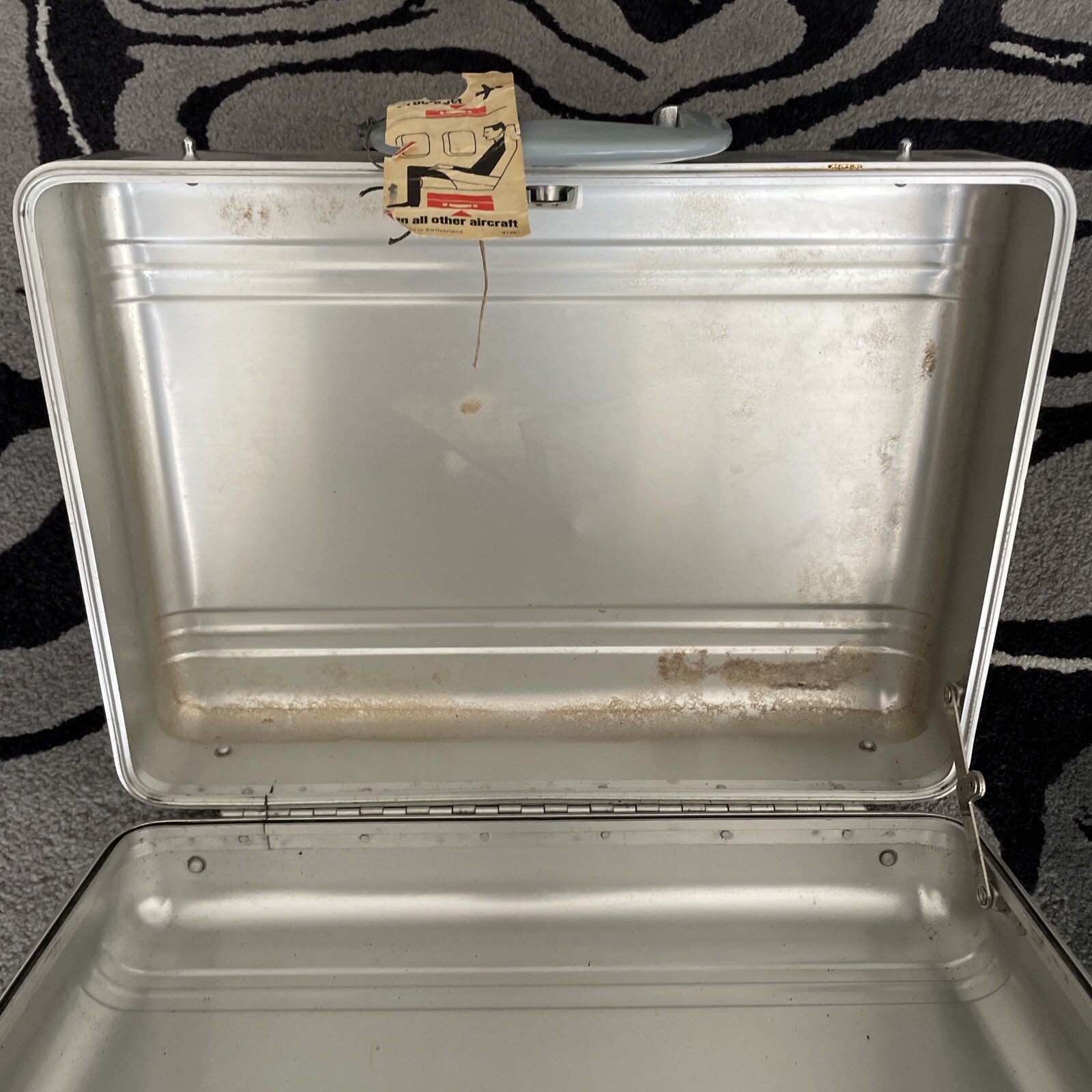 Vintage Bittco Weathermaster Aluminum Briefcase/Camera Case 18x13x6 No Foam