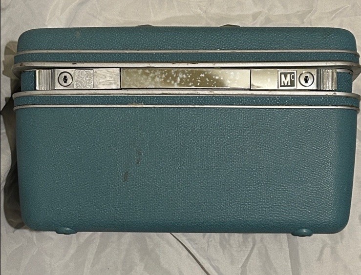 Vintage Samsonite Silhouette Train Case Blue Hard Shell Cosmetic Luggage