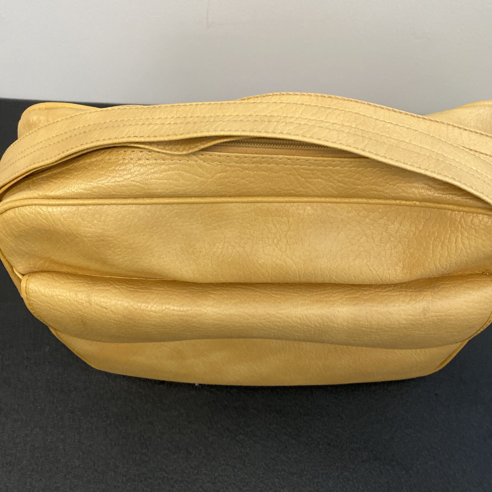 SEARS VINTAGE RETRO 1960’S Yellow Gold VINYL CARRY ON TRAVEL BAG