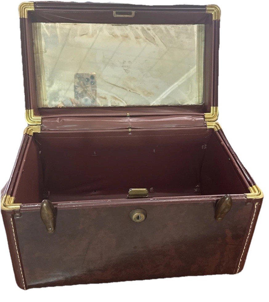 Vtg SAMSONITE Brown Train Case Makeup Vinyl Inside Tray Brass Hardware
