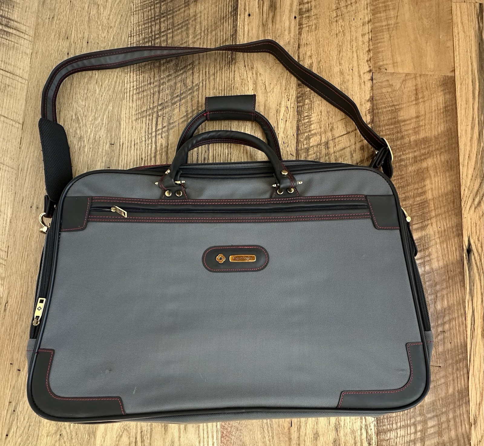 Vintage Samsonite Rhapsody Gray Red Thread Gold Accent 23” Luggage Suitcase Set