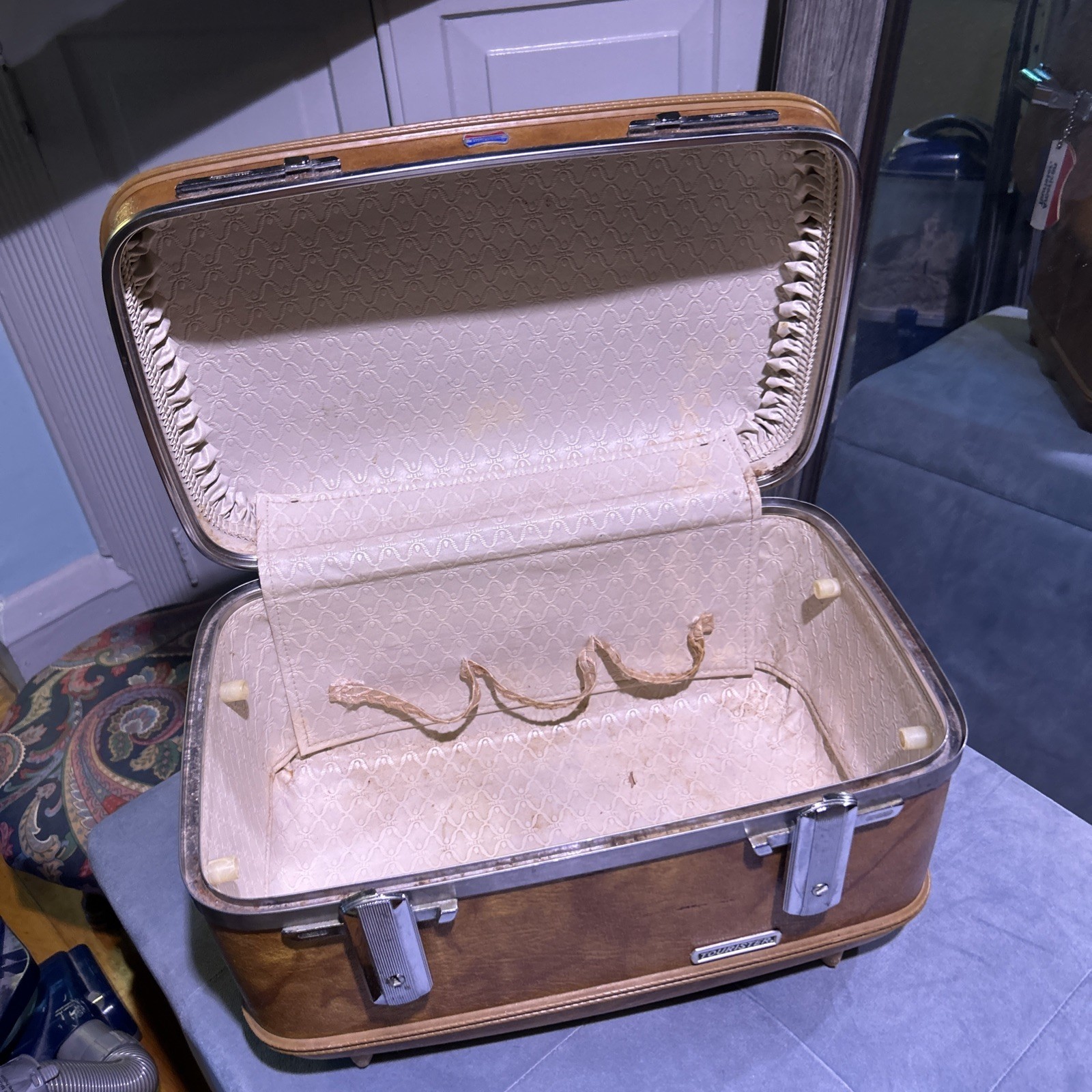 Vintage American Tourister Vanity Travel Train Case 14″ Brown Hard Shell Chrome