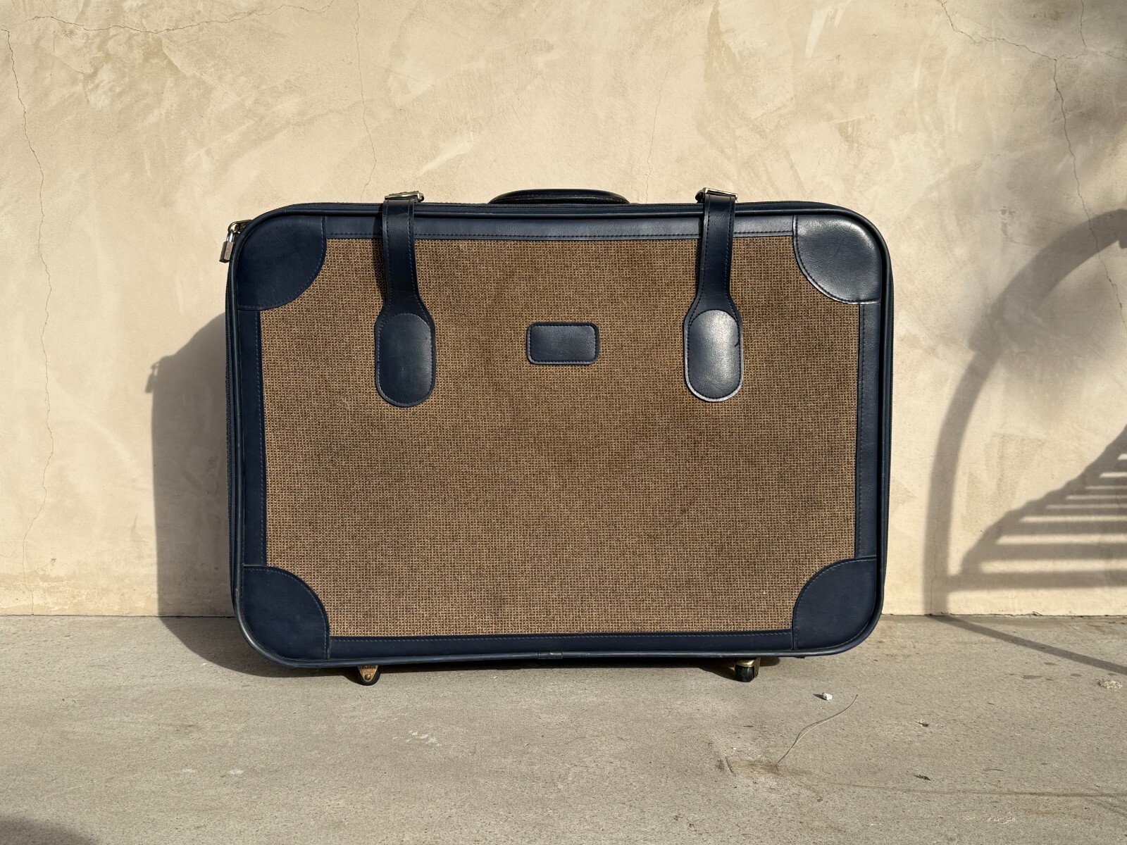 Vintage Amelia Earhart Tweed and Leather Suitcase Baltimore Luggage 28″ no key