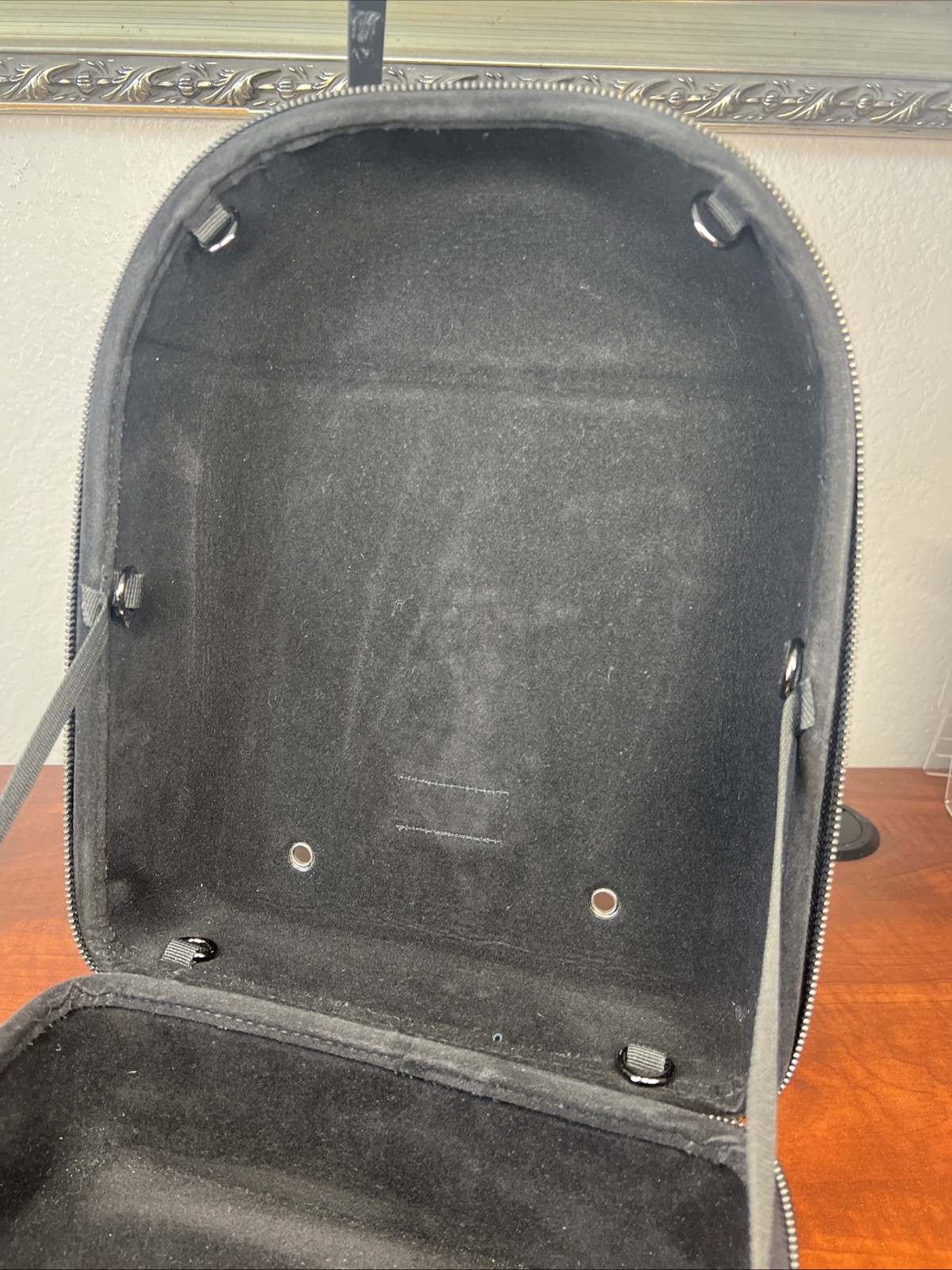 Rebel 8 Hat Carrier Travel Hat / Cap Case Luggage