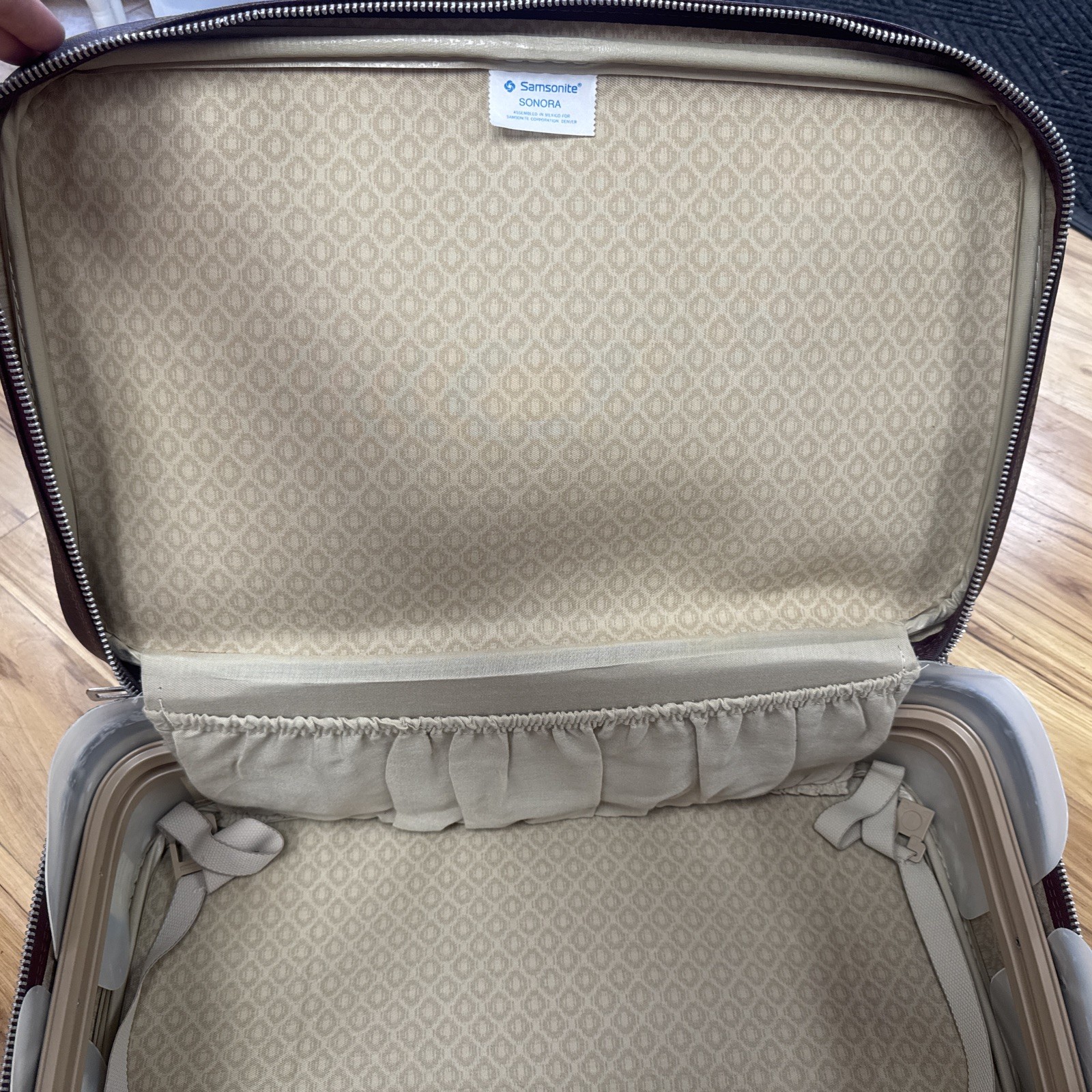 Vintage Samsonite Sonora II Carry On Luggage Suitcase21″x13″x8″ Burgundy Leather