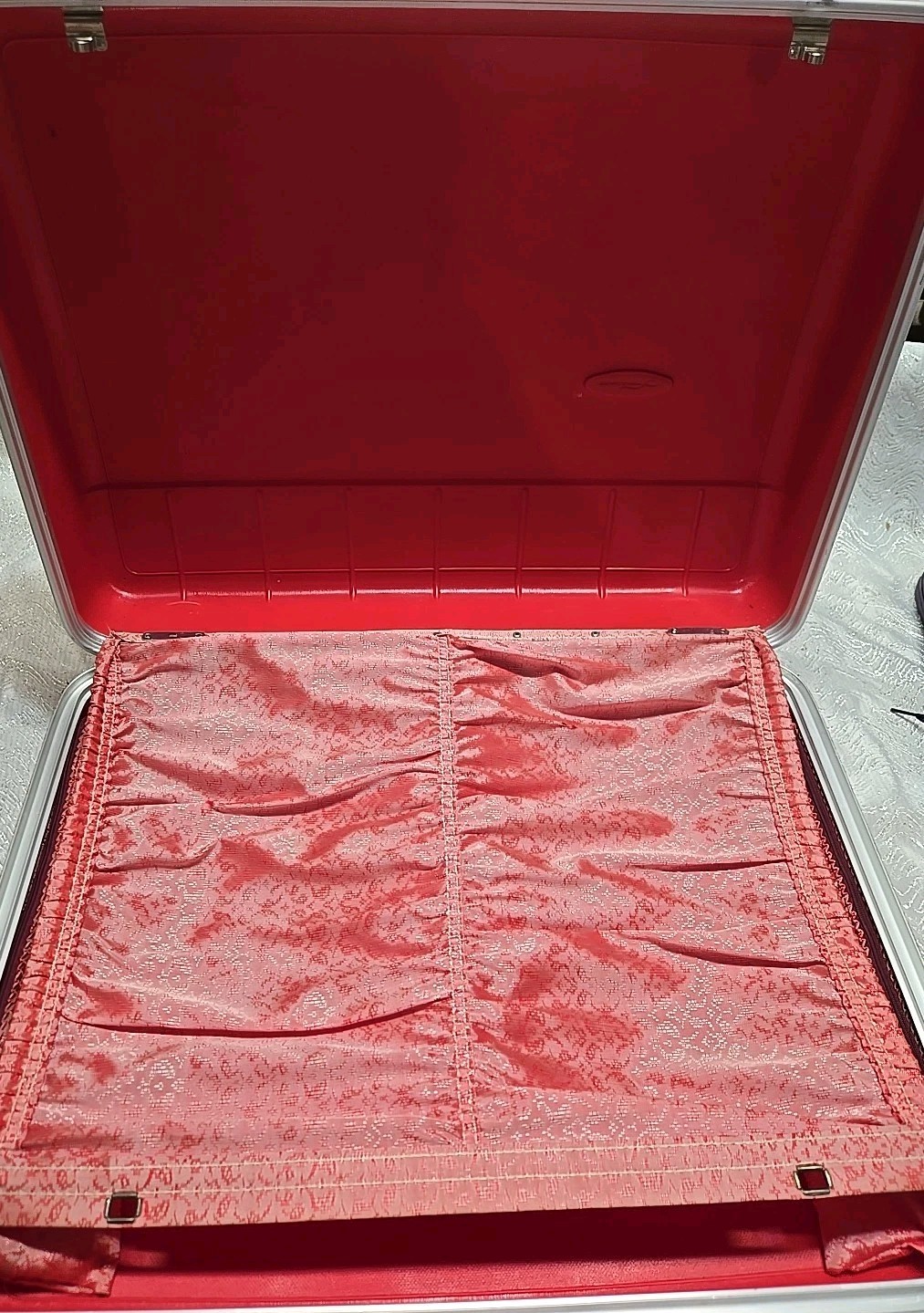 Vintage Sears Forecast Suitcase Red 21” Hard Case Luggage Mid Century No Key MCM