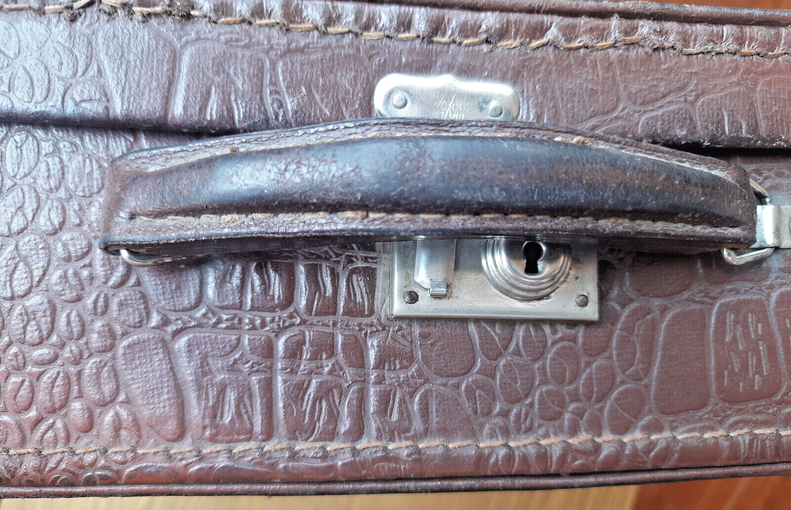 Old suitcase 1940-50s Vintage. THE USSR.