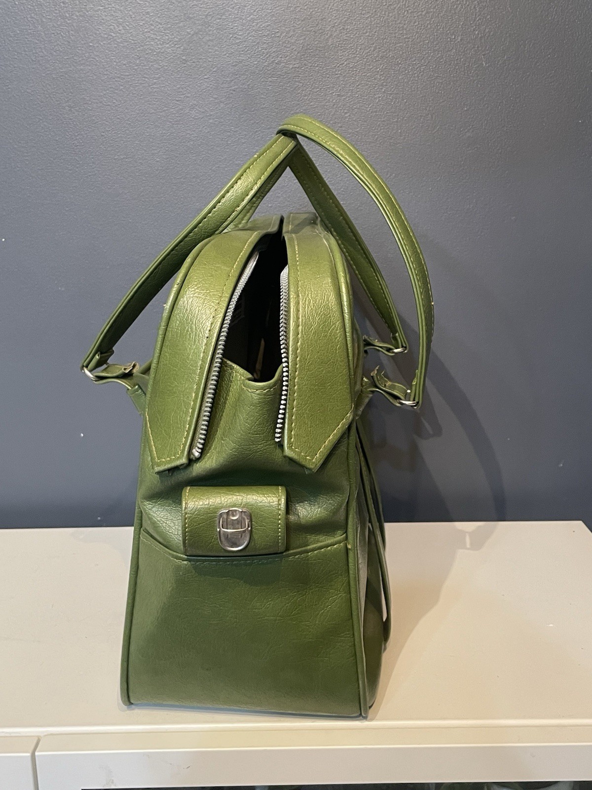 Vintage Samsonite Silhouette Denver, CO Green Zipper Carry-on Train Bag Handles