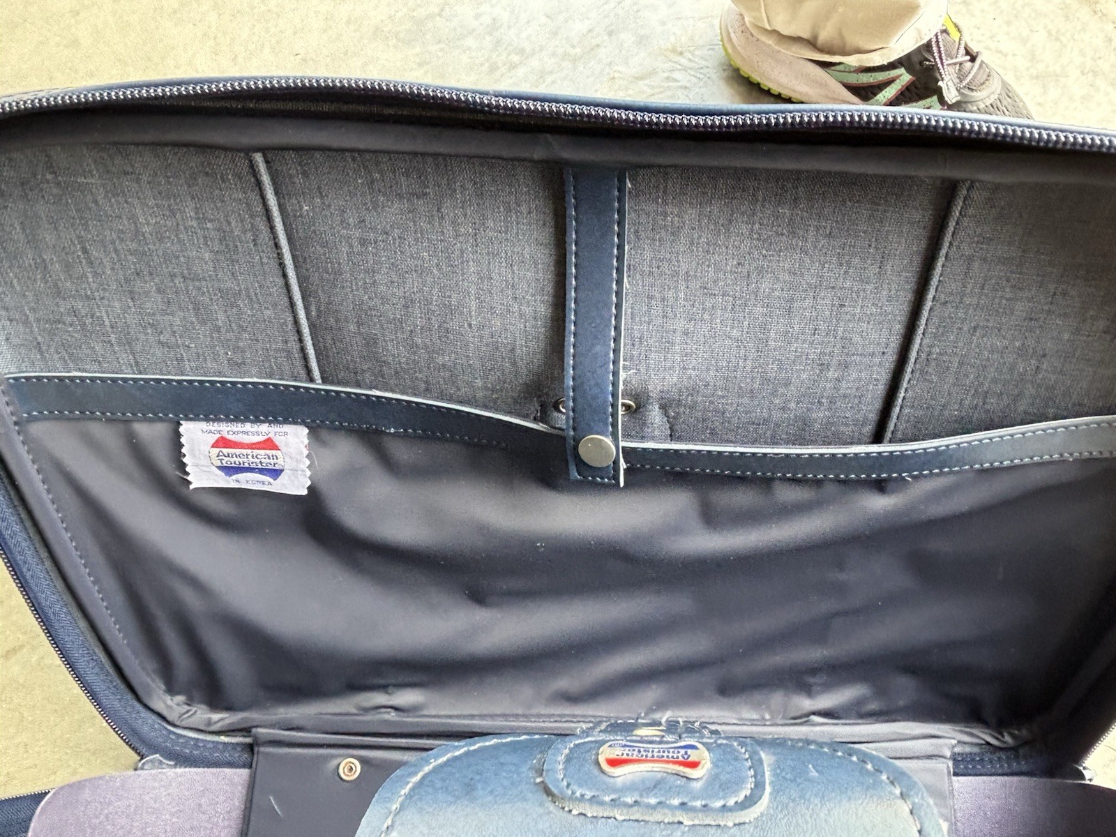 Vintage American Tourister Blue Luggage Set Faux Leather USA 1960-1970