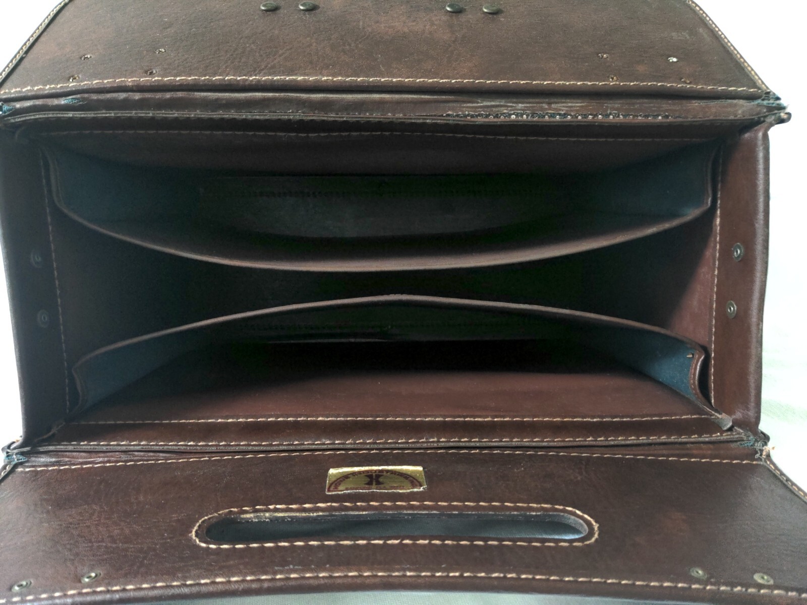 Vintage Howe Leather Case Bag Salesman Pilot Brief Case See Description