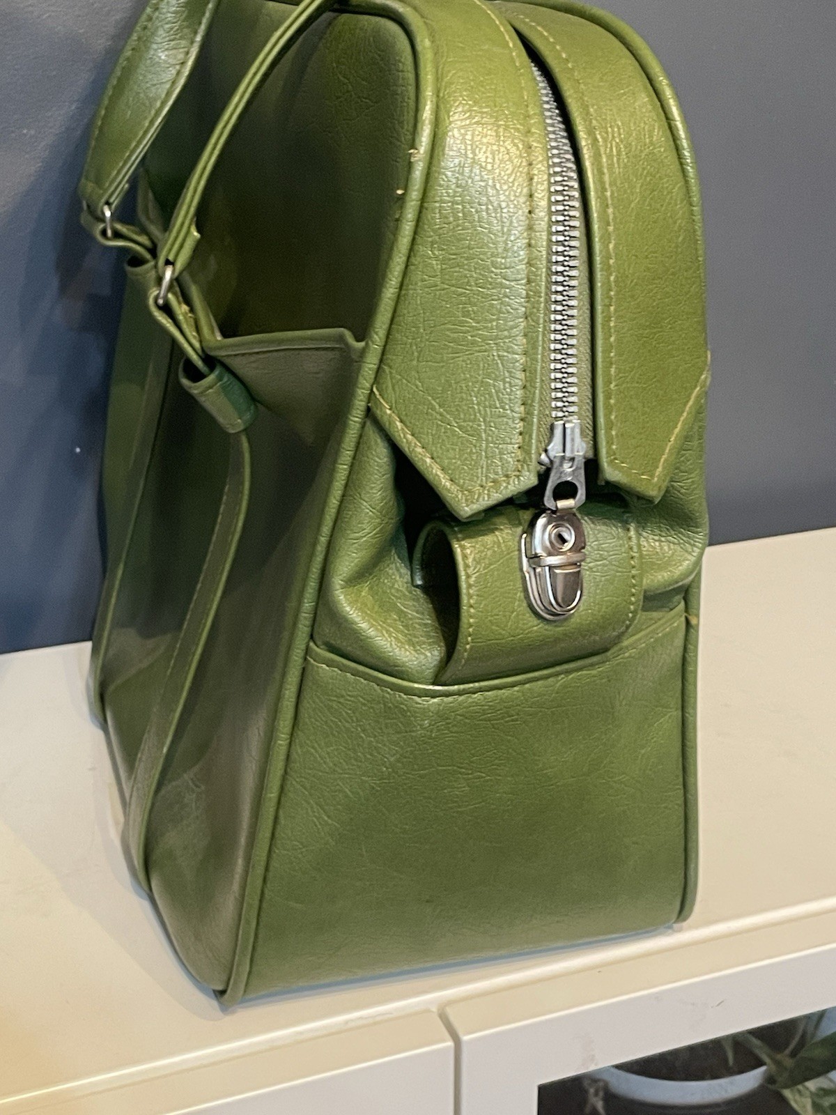 Vintage Samsonite Silhouette Denver, CO Green Zipper Carry-on Train Bag Handles