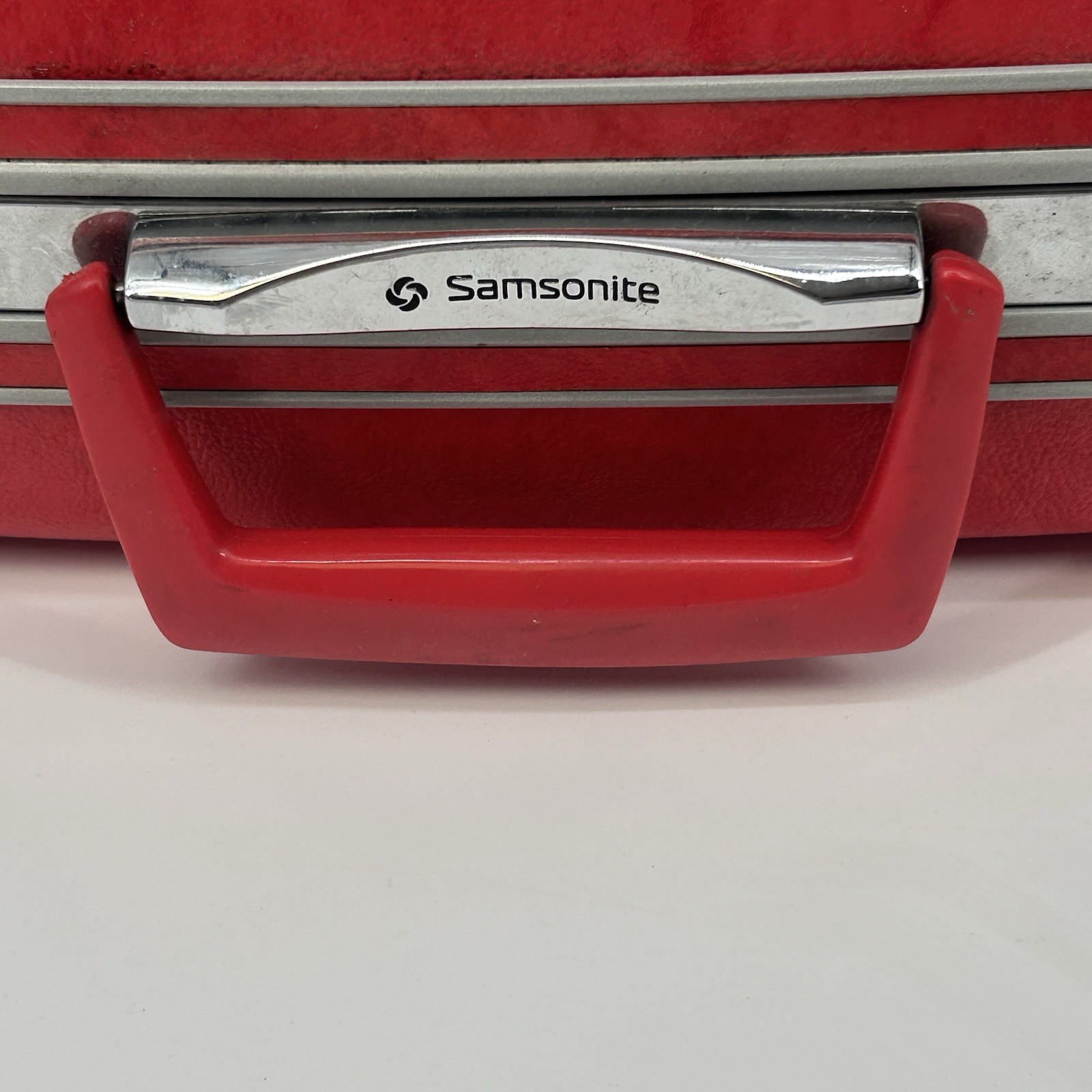 Vintage Samsonite Hard Shell Suitcase Polka Dot Lining With Key 20” Width