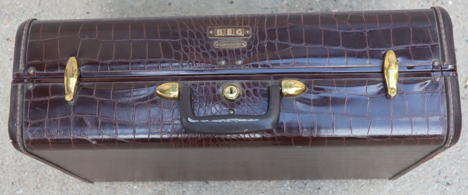 Vintage 1950s Samsonite Shwayder Bros. Denver faux crocodile case luggage